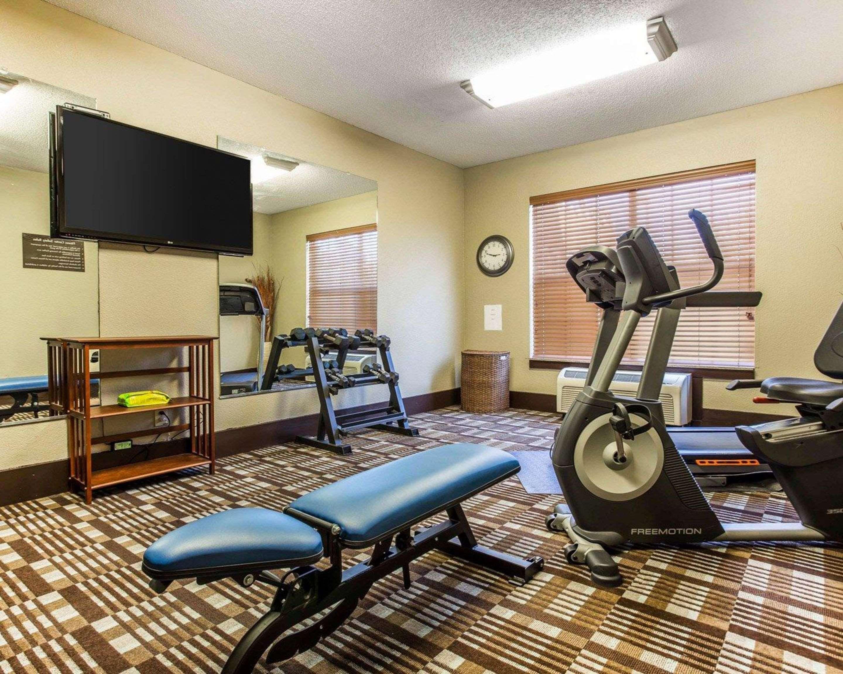 Comfort & Ballpark Area