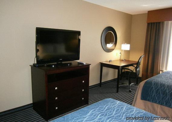 Comfort & Ballpark Area Hotel