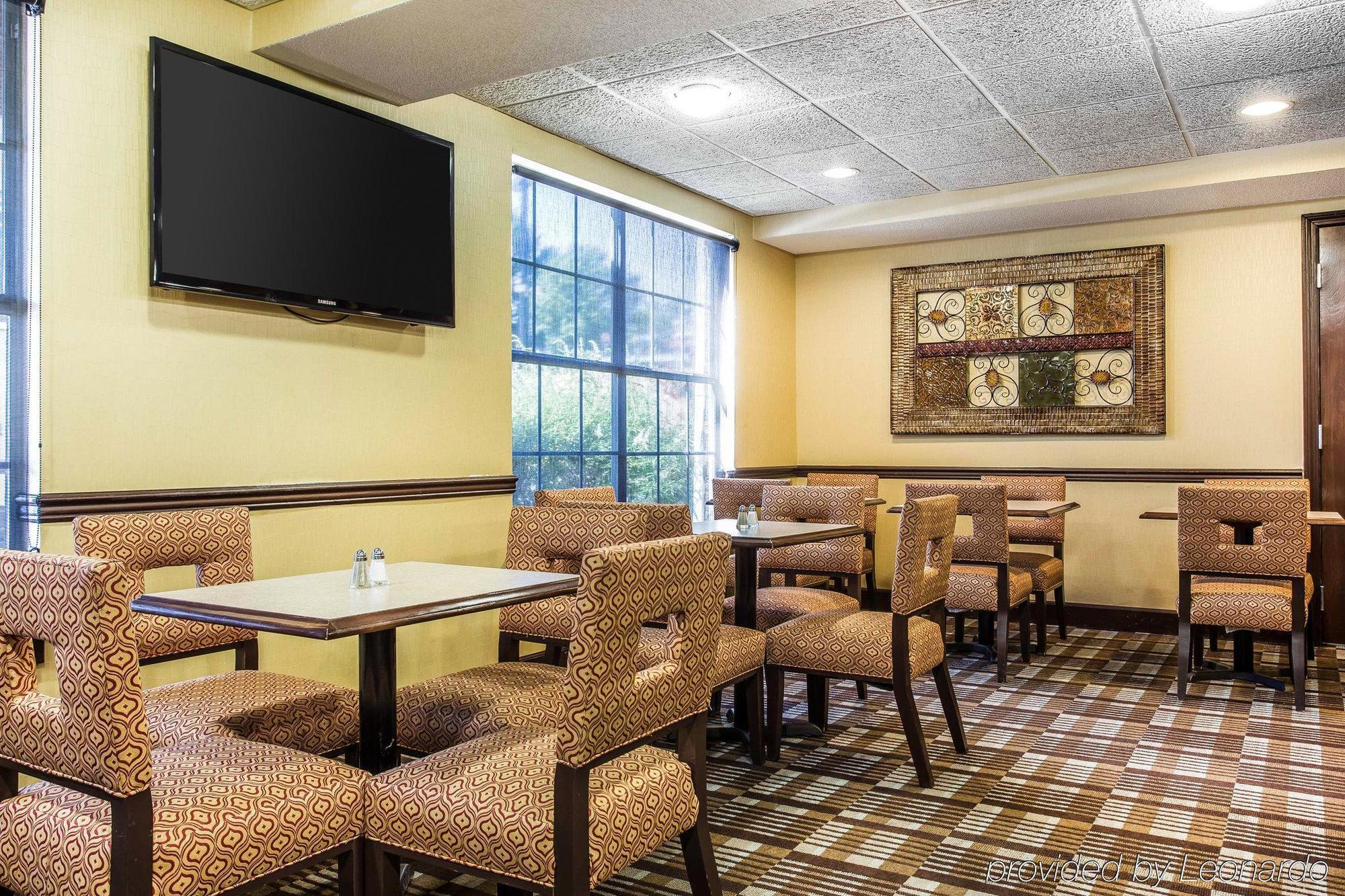 Comfort & Ballpark Area