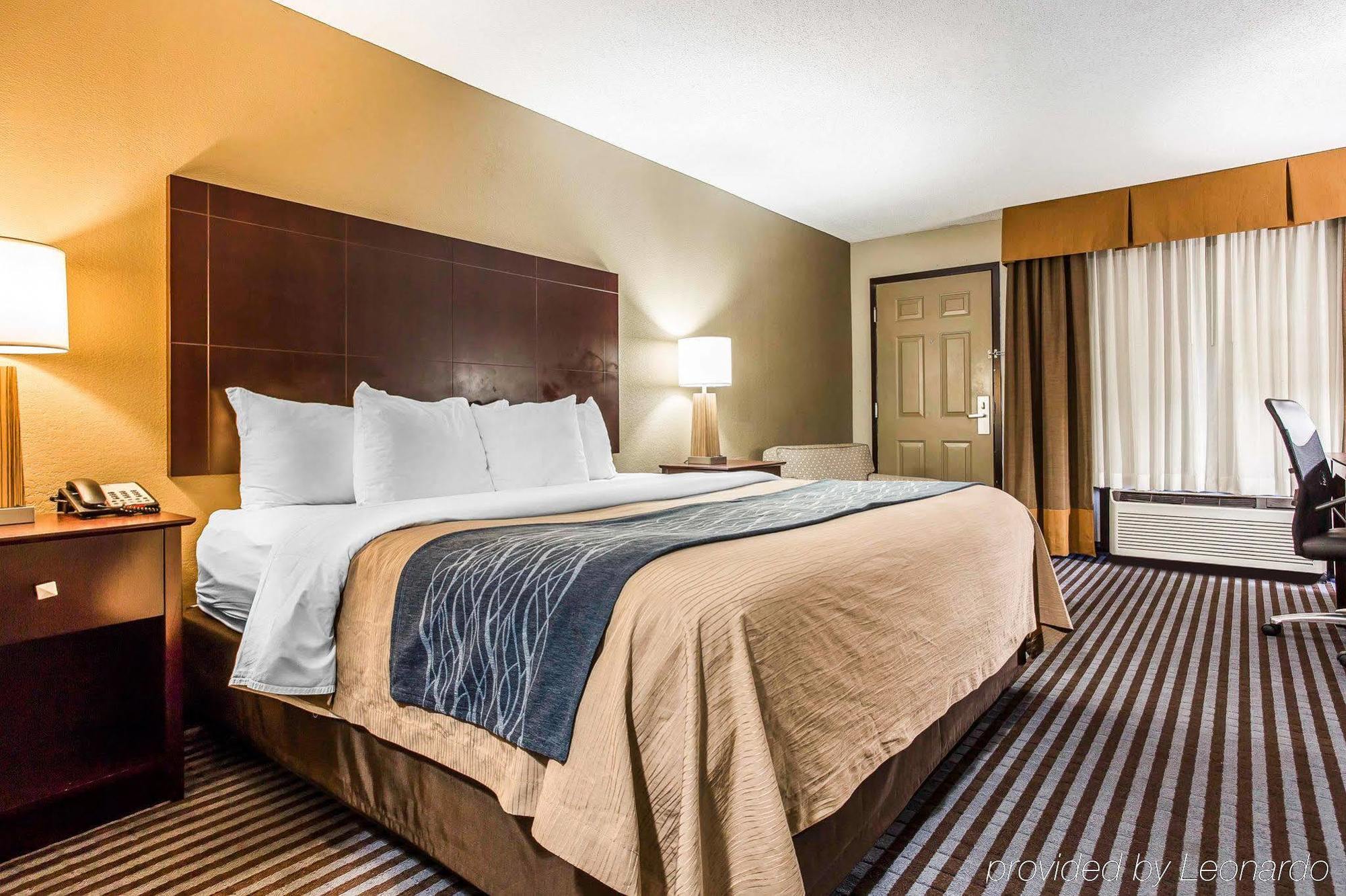 Comfort & Ballpark Area 3*