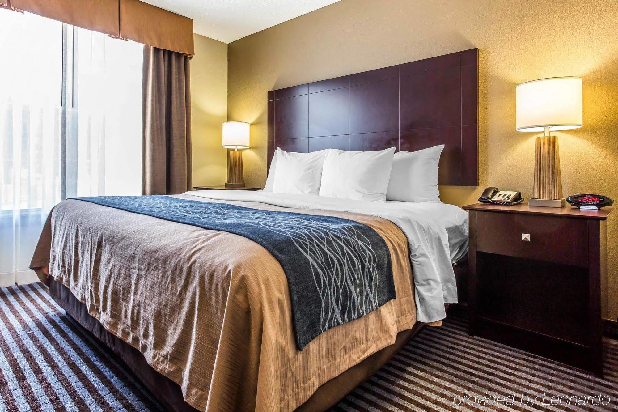 Comfort & Ballpark Area Hotel 3*
