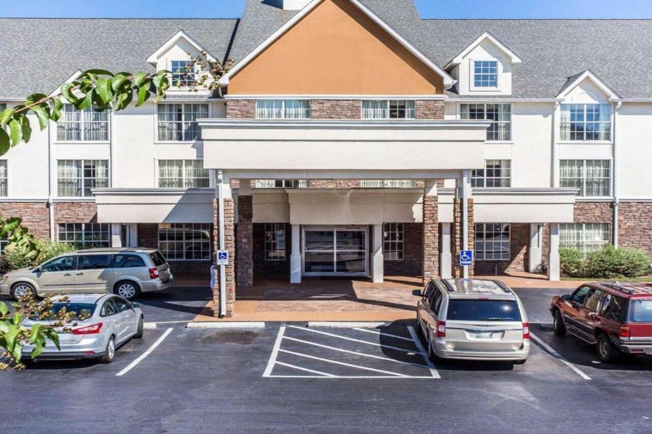 Comfort & Ballpark Area 3* Smyrna