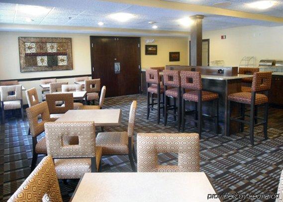 Comfort & Ballpark Area 3*