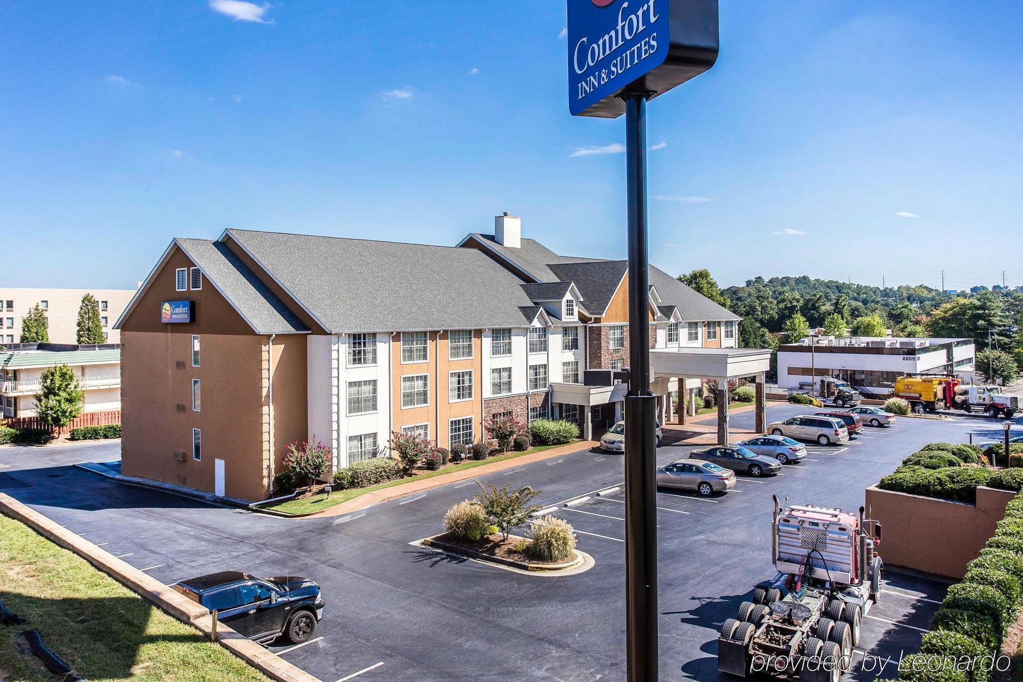 Hotel Comfort & Ballpark Area