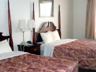 Hotel Comfort & Ballpark Area