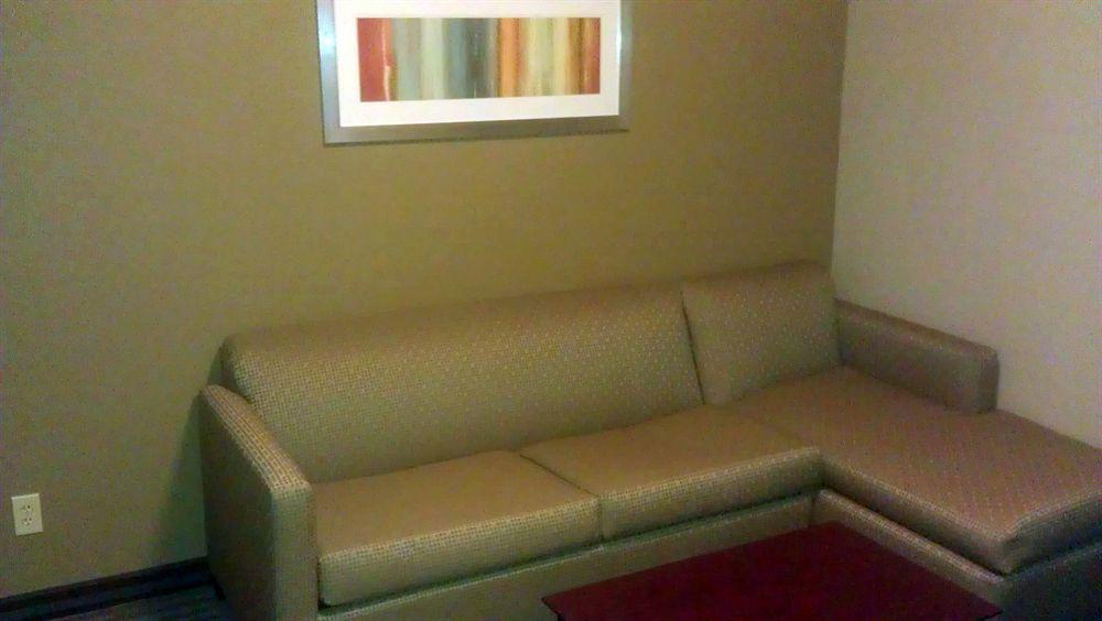 Hotel Comfort & Ballpark Area